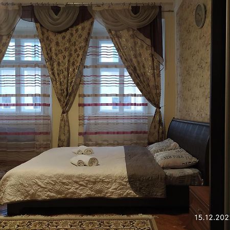 Apartment On Rynok Square Lemberg Exterior foto