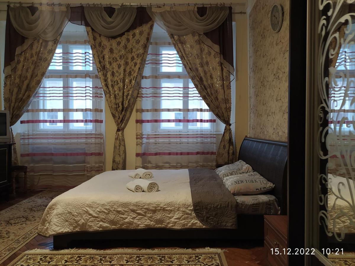 Apartment On Rynok Square Lemberg Exterior foto