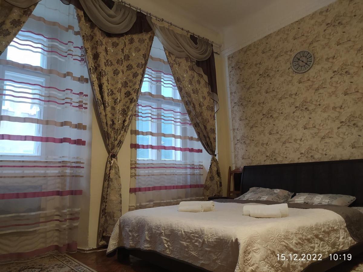 Apartment On Rynok Square Lemberg Exterior foto